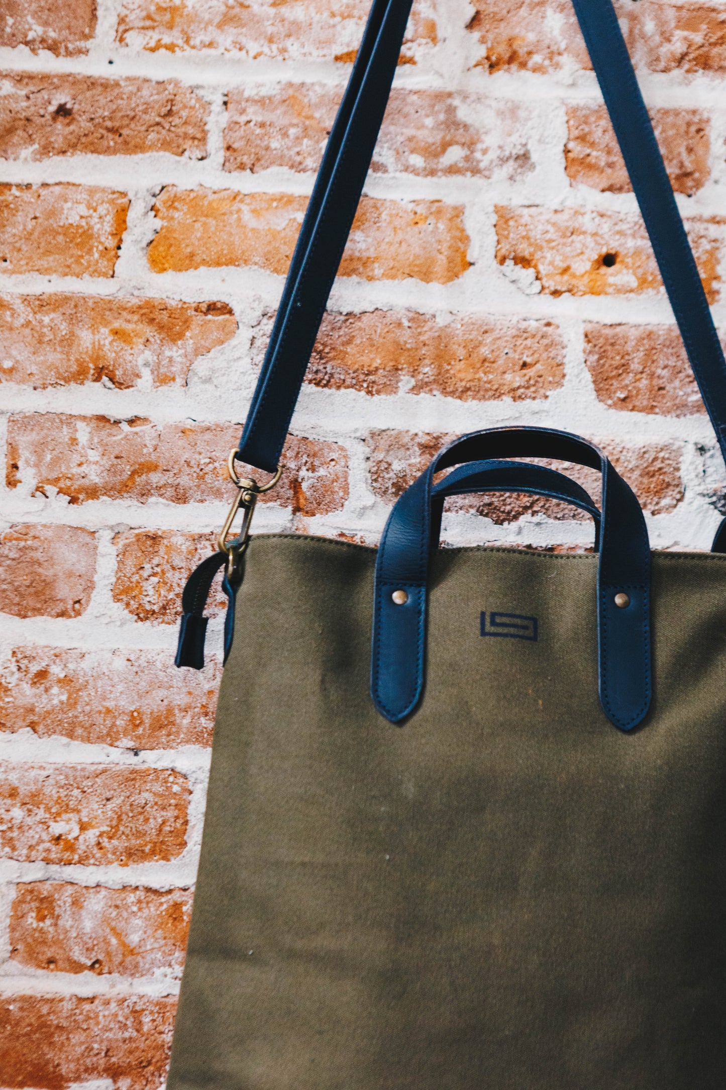 The Old Town Tote - Green Canvas Navy Leather